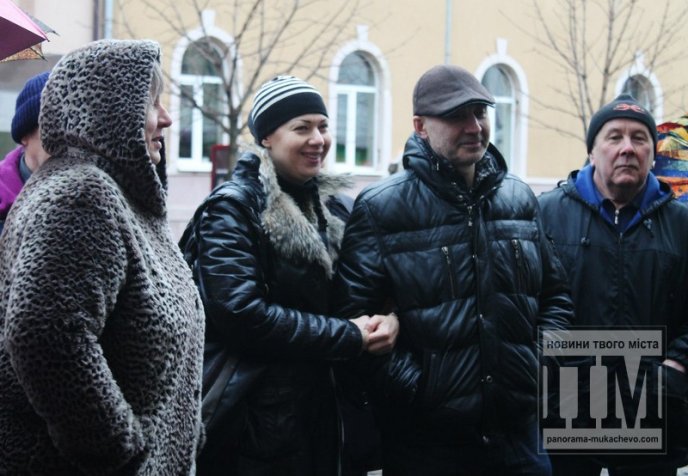 Мукачівці намагались розгадати секрет невідомого пам’ятника на вулиці Пушкіна (ФОТОРЕПОРТАЖ) – 03