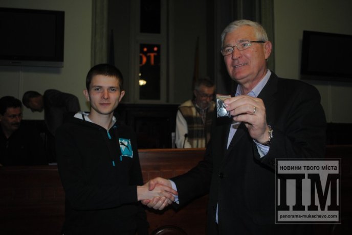 У Мукачеві урочисто відкрили зимовий чемпіонат України з легкої атлетики (ФОТО) – 09