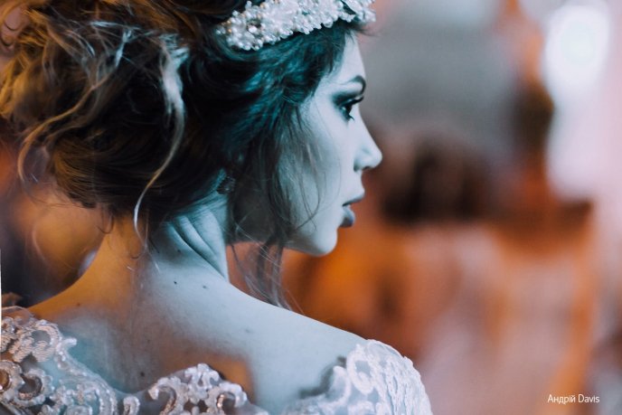 Мода заради життя: на Закарпатті відбувся ІІІ-й благодійний показ мод дизайнерки Роксолани Новак – 126