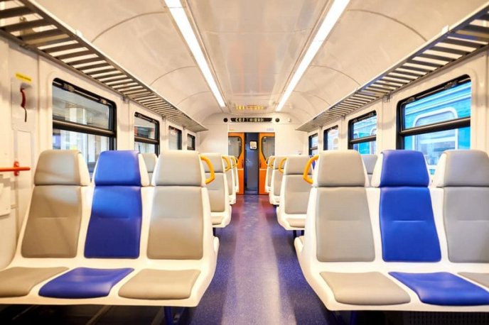 "Укрзалізниця" запускає перший інклюзивний приміський електропоїзд: як він виглядає – 06