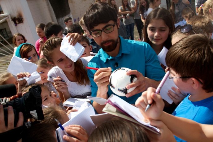 Телеканал ТЕТ покаже реаліті-шоу перевтілень "Королева балу", в якому знімались 4 дівчини із Закарпаття (ФОТО) – 01