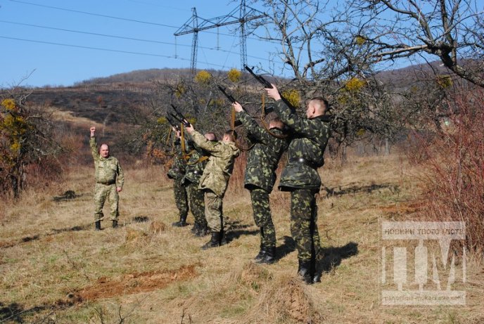 У Лавках попрощались із загиблим бійцем 128-ої бригади Ярославом Костем (ФОТОРЕПОРТАЖ) – 30