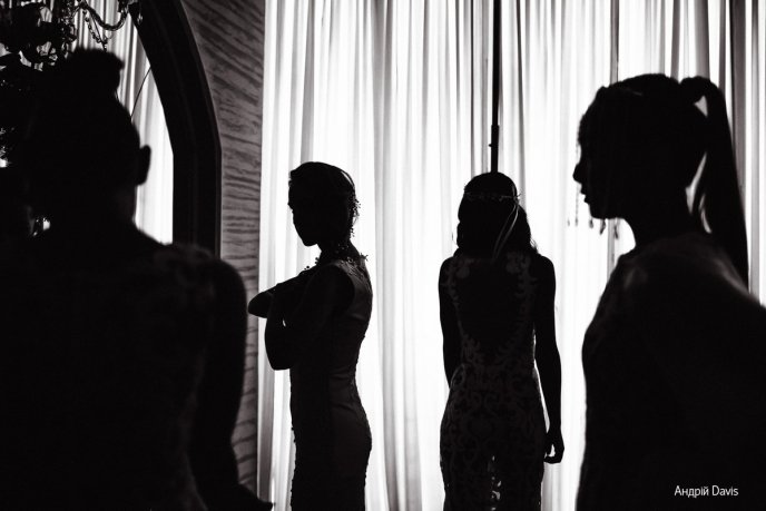 Мода заради життя: на Закарпатті відбувся ІІІ-й благодійний показ мод дизайнерки Роксолани Новак – 129