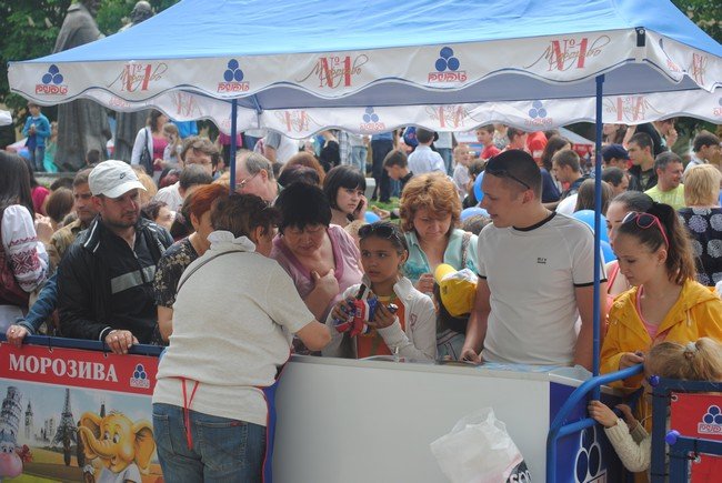 У Мукачеві стартувало "Свято морозива" (ФОТО) – 06