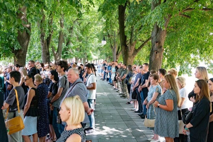 В Ужгороді поховали Героя, який загинув, захищаючи Україну – 02