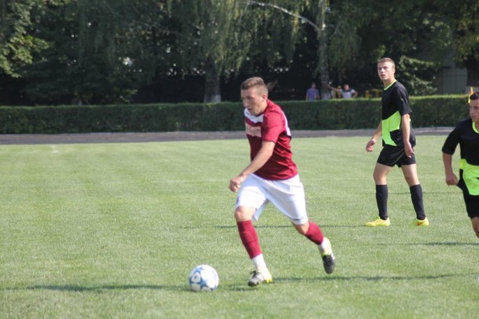 Футболісти з Мукачева та Бобовища влаштували справжню "перестрілку" – 06