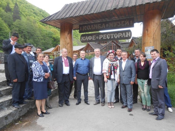 В географічному центрі Європи відбулось свято проводів вівчарів на полонини – 01 В географічному центрі Європи відбулось свято проводів вівчарів на полонини – 01