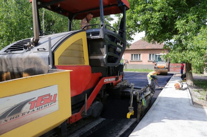 У Мукачеві завершують капремонт однієї з вулиць – 06