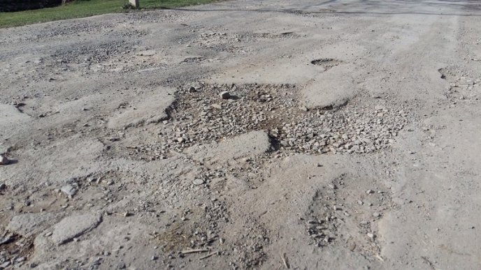 У мережі показали фото жахливого стану доріг, якими їздять жителі Міжгірського району – 14