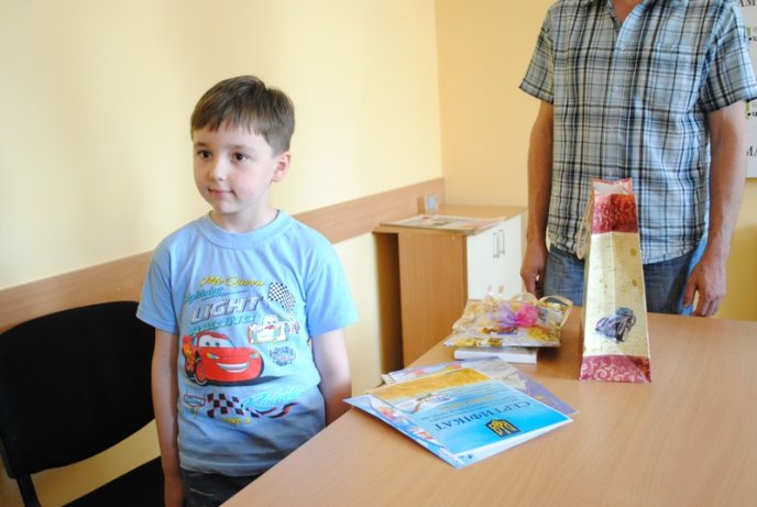Юні закарпатці показували свою любов до України у малюнках (ФОТО) – 06 Юні закарпатці показували свою любов до України у малюнках (ФОТО) – 06