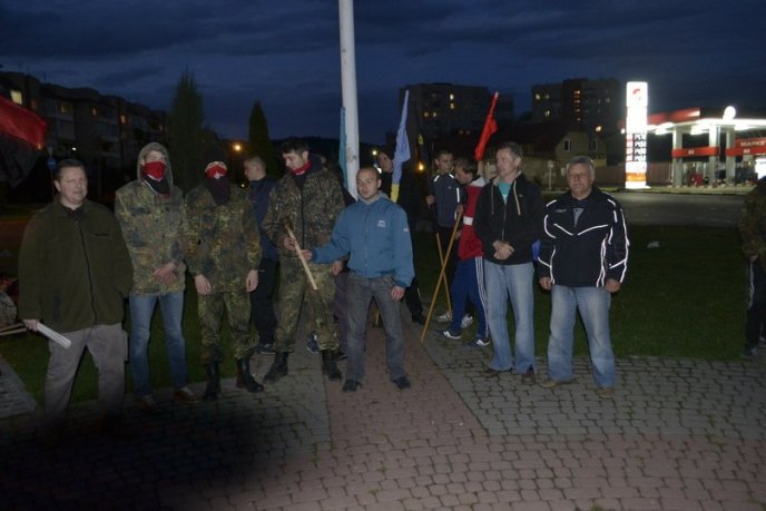 У Мукачеві провели марш пам’яті, присвячений Небесній сотні та полеглим Героям Одеси (ФОТО) – 01