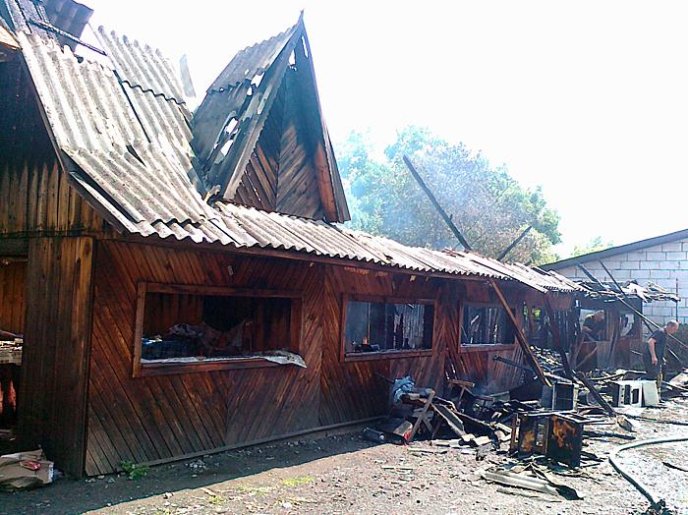 Причиною масштабної пожежі на ринку у Великому Бичкові стало загорання олії у фритюрниці – 01