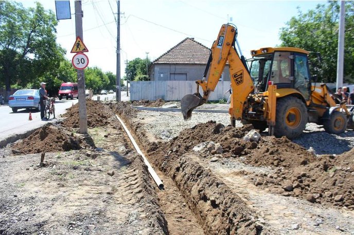 У мікрорайоні Росвигово в Мукачеві облаштовують нове перехрестя – 05