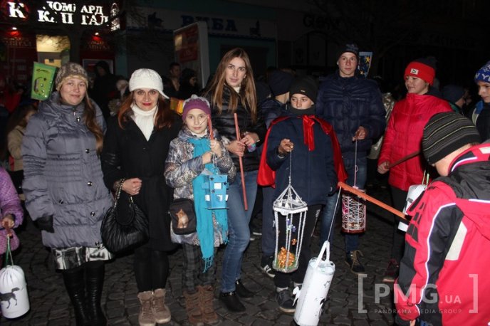 Парад ліхтариків та лицарські бої: як у Мукачеві відзначали День святого Мартина – 08