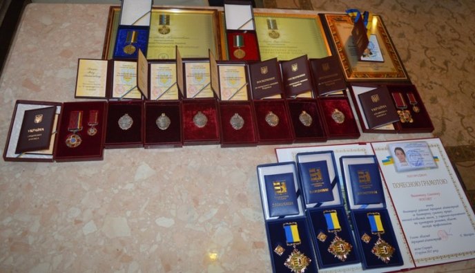 Закарпатців відзначили найвищими президентськими та обласними нагородами – 01