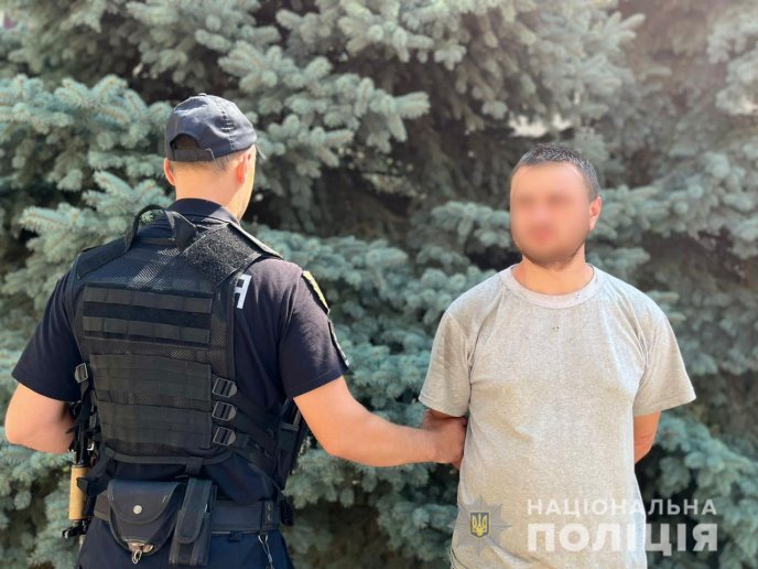 У Мукачеві обікрали будинок чоловіка на пів мільйона гривень – 01