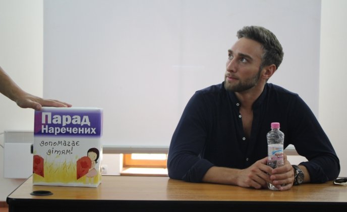 Найвідоміший холостяк України Іраклі Макацарія розповів ужгородкам про ідеальне весілля – 08