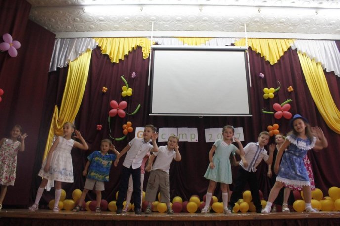 Літній відпочинок з користю або Як мукачівська дітвора вчить іноземні мови – 07