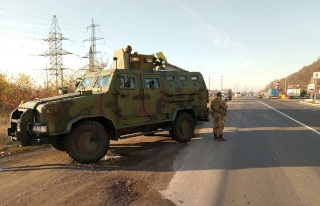 Спецоперація на Закарпатті: стало відомо, у кого вже провели обшуки та що знайшли – 01