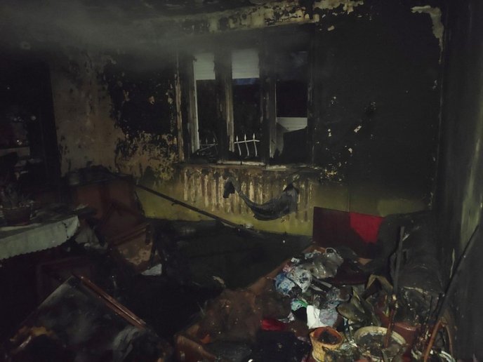 Чоловік спалив власний будинок? Подробиці від рятувальників – 06