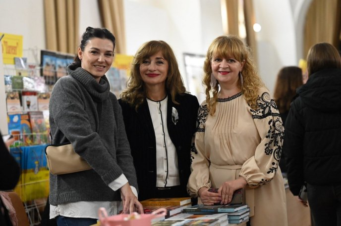 В обласному центрі відбувся масштабний книжковий захід – 04 В обласному центрі відбувся масштабний книжковий захід – 04