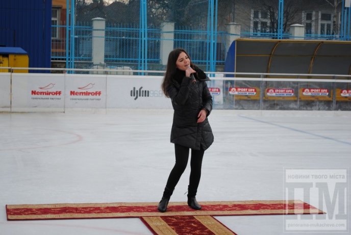 У Мукачеві урочисто відкрили льодову ковзанку (ФОТОРЕПОРТАЖ) – 16