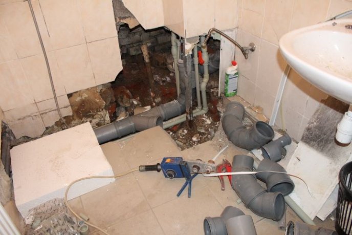 У Мукачеві ремонтують мережі центральної районної лікарні – 02