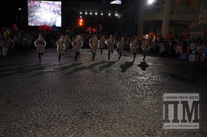 День Святого Мартина у Мукачеві: смачні наїдки, запашне вино і насичена культурна програма (ФОТО) – 44