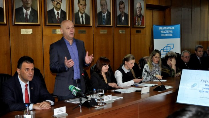 В УжНУ обговорили дієву платформу співпраці бізнесу та освіти – 10