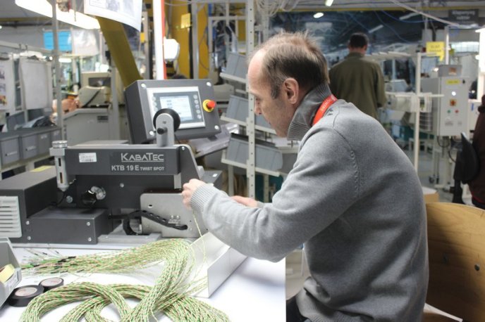 Як в Ужгороді виготовляють якісну кабельну продукцію для світових автобрендів – 04