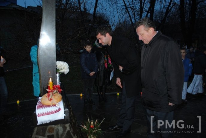 Мукачівці вшанували пам’ять жертв Голодоморів 1932-33-х років – 24