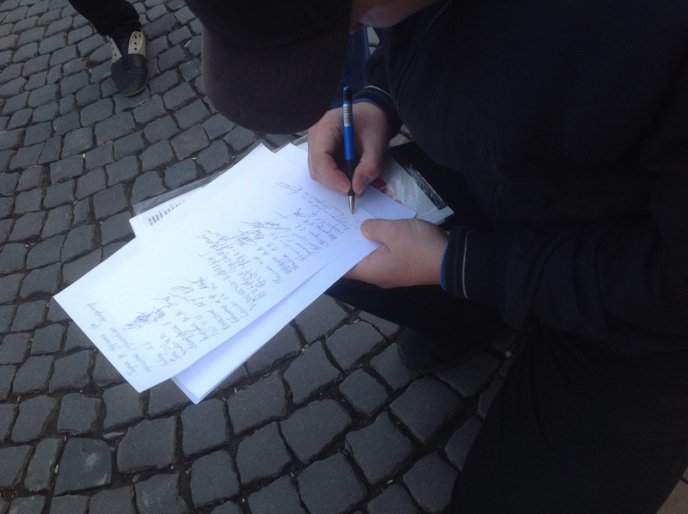 Мукачівці проти меморіалу в центрі міста: люди вимагають перенести поховання (ЗАЯВА,ФОТО) – 03