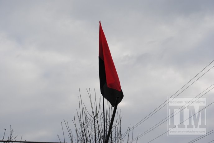 На Мукачівщині прощались з добровольцем "Айдару" Олегом "Скіфом" Сидором (ФОТОРЕПОРТАЖ) – 04