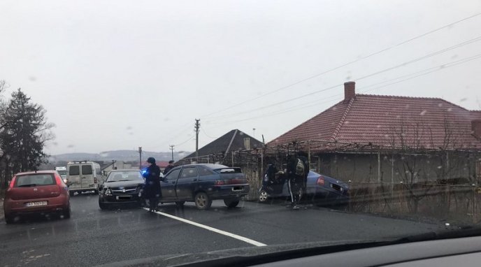 Неподалік Мукачева сталась потрійна аварія. Рух ускладнено – 01