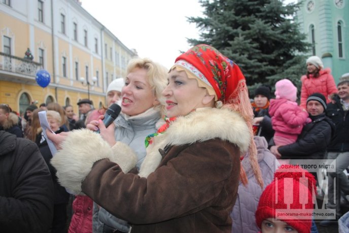 У Мукачеві офіційно розпочався фестиваль "Червене вино - 2015" (ФОТОРЕПОРТАЖ) – 03
