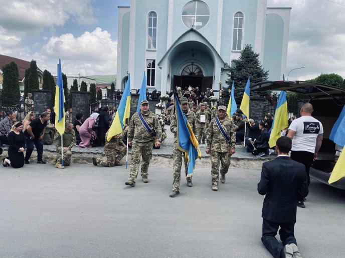 Виноградівщина провела в останню путь полеглого воїна – 15 Виноградівщина провела в останню путь полеглого воїна – 15