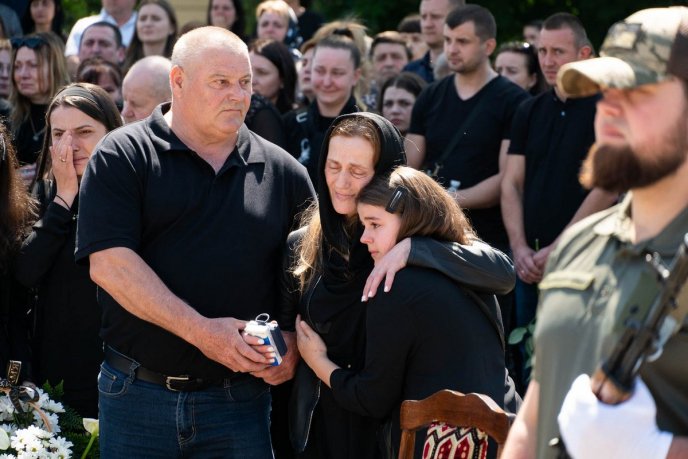 На Закарпатті поховали молодого військового, який загинув у бою на Донеччині – 03