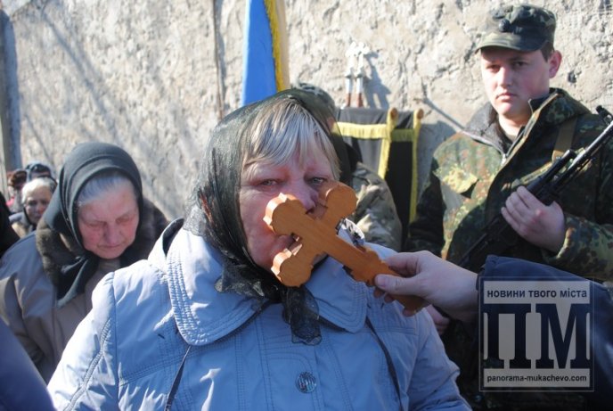 У Лавках попрощались із загиблим бійцем 128-ої бригади Ярославом Костем (ФОТОРЕПОРТАЖ) – 08