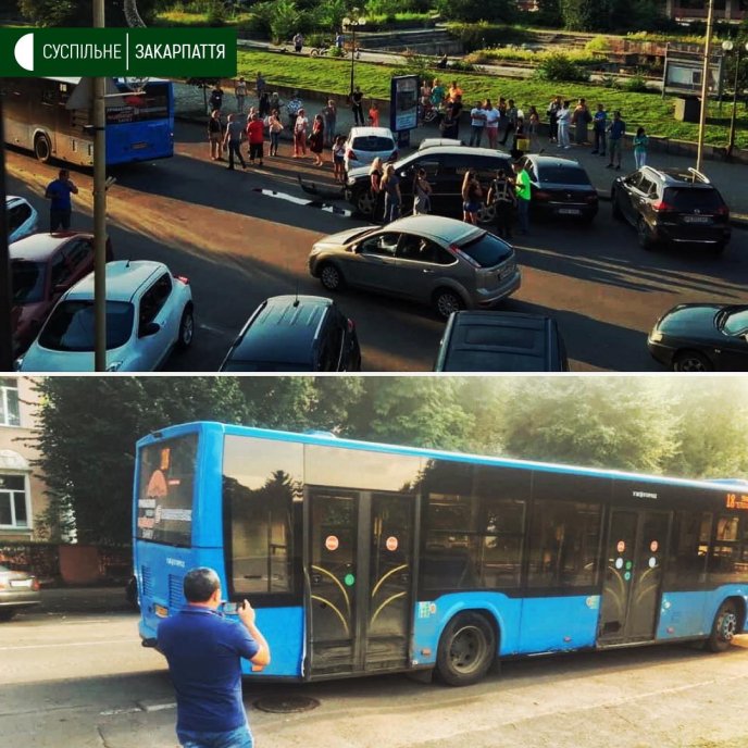 В Ужгороді п‘яний водій на швидкості в’їхав у автобус – 01