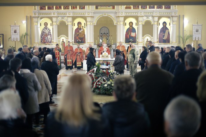 У Мукачеві попрощались із загиблим захисником — у нього залишились вагітна дружина та батьки – 02