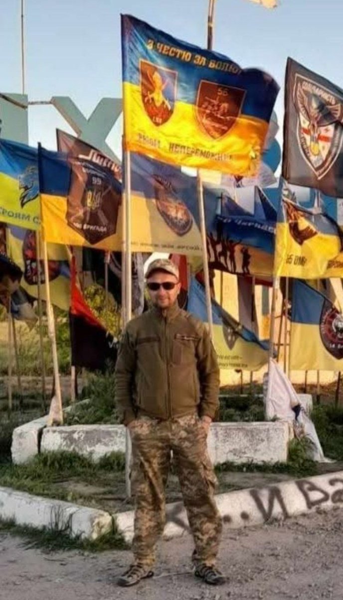 Кілька днів тому на фронті загинув захисник із Мукачівської громади – 01 На фронті загинув Андрій Васильович Телінгер
