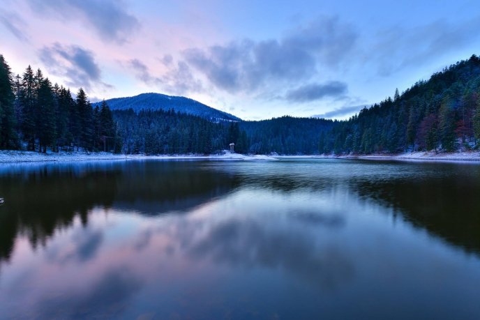 Інтернет-користувачів вразили "зимові" фотографії озера Синевир – 02