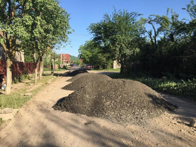 У Мукачеві заасфальтують 6 вулиць – 01