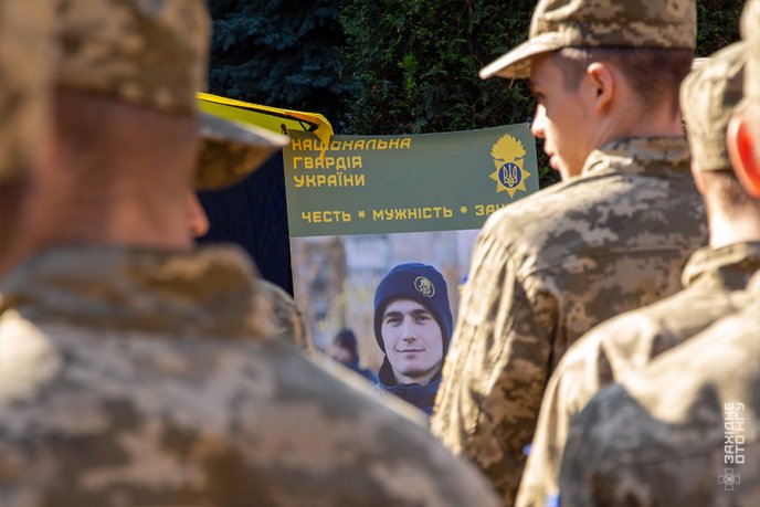 Нацгвардійці разом із вихованцями військового ліцею писали диктант єдності у Мукачеві – 05