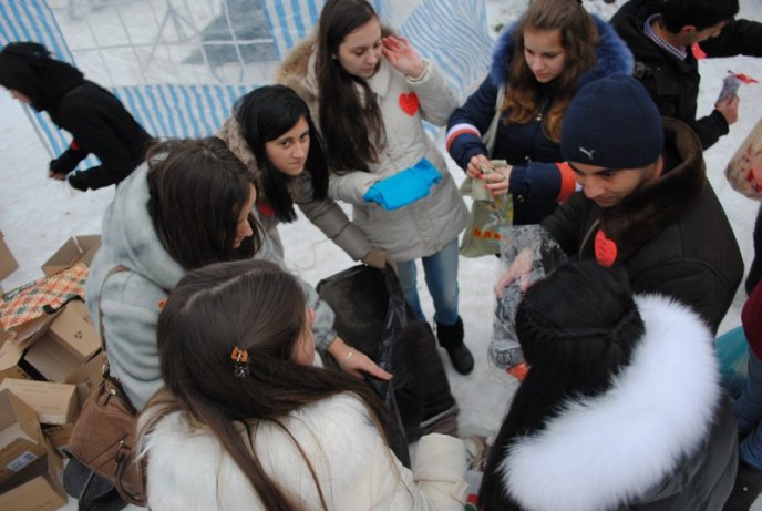 Завдяки небайдужим людям вихованці дитячих будинків у Мукачеві та Сваляві отримають подарунки на Миколая (ФОТО) – 18