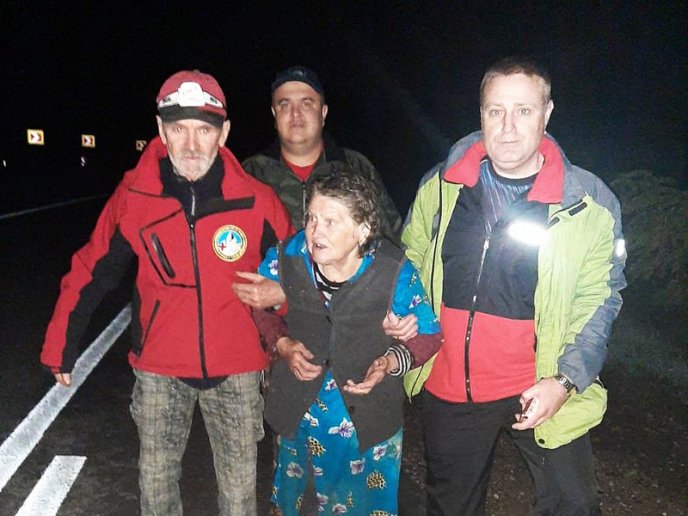 Бабуся пішла по гриби і зникла. Сусіди забили на сполох – 02 Бабуся пішла по гриби і зникла. Сусіди забили на сполох – 02