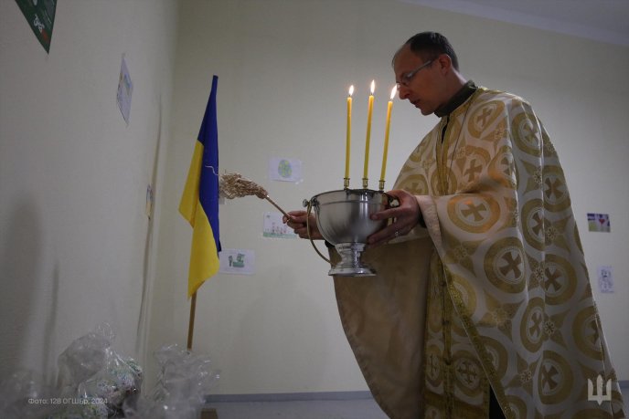 Воїни 128-ї бригади показали, як відзначали Пасху на фронті – 04