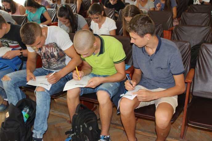 Мукачівські студенти зустрілись із патрульними поліцейськими – 15