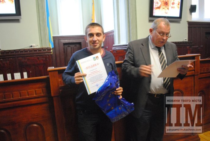 До кінця року у центрі Мукачева буде безкоштовний Wi-Fi (ФОТО) – 06 До кінця року у центрі Мукачева буде безкоштовний Wi-Fi (ФОТО) – 06