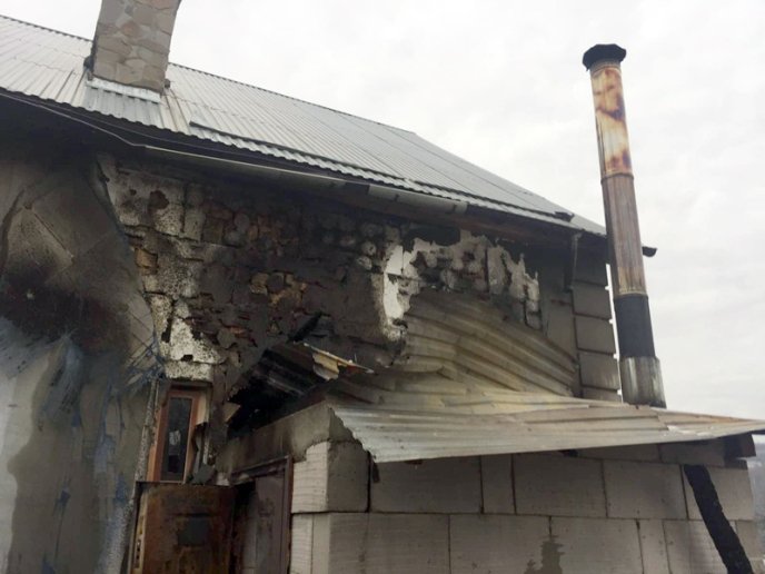 На Іршавщині пожежники врятували від знищення двоповерховий будинок – 04